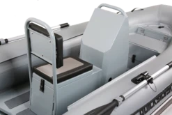 Quicksilver Jockey Konsole SU400 Grau 10 Quicksilver Jockey Konsole SU400 Grau -Wasser Abenteuer Quicksilver Inflatable jockeyseat console grey 7.png